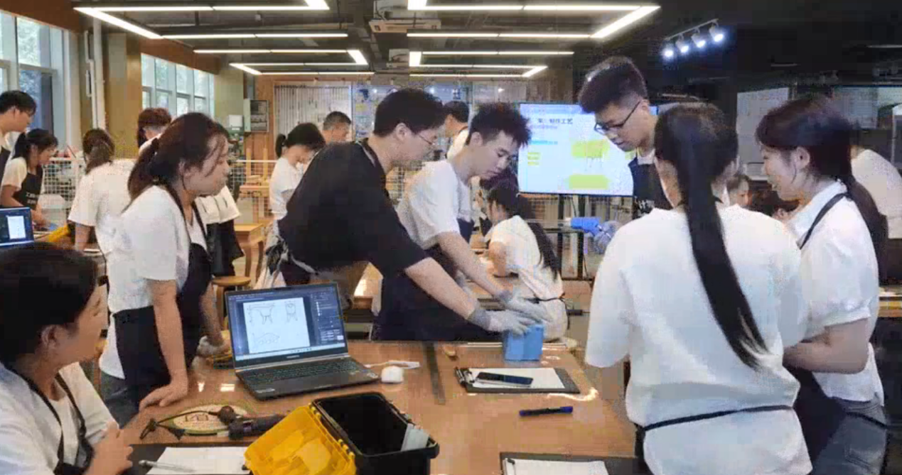 b7b87290fd94a3a0ca95de7eba63c82